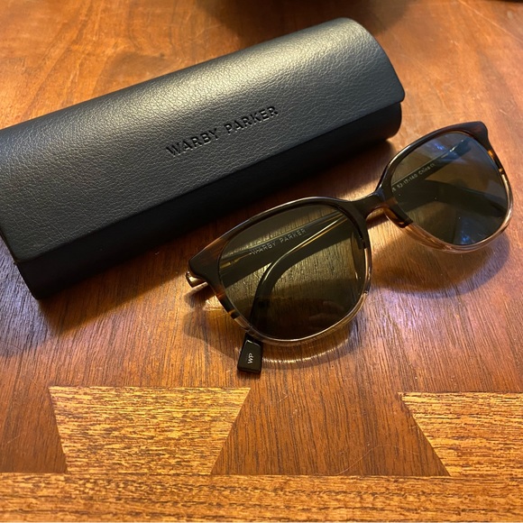 Warby Parker Accessories - Warby Parker RX Sunglasses Laurel in Tea Rose Fade tortoise shell & light rose